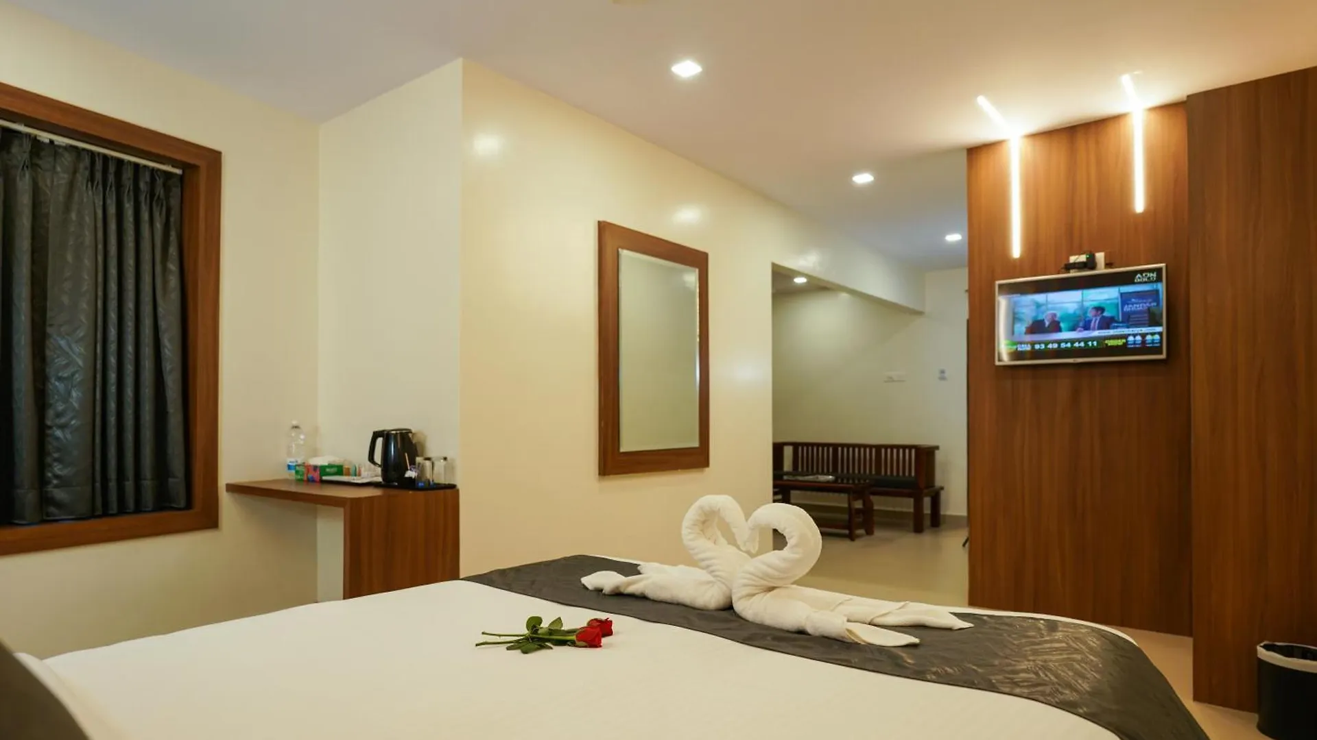 Royal Plaza City كاليكوت 3*,