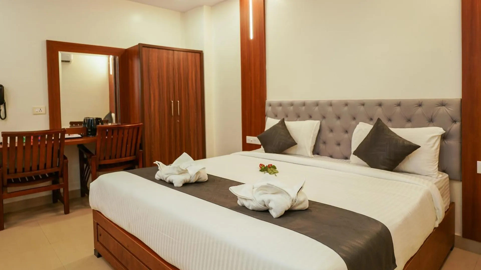 *** فندق Royal Plaza City كاليكوت الهند